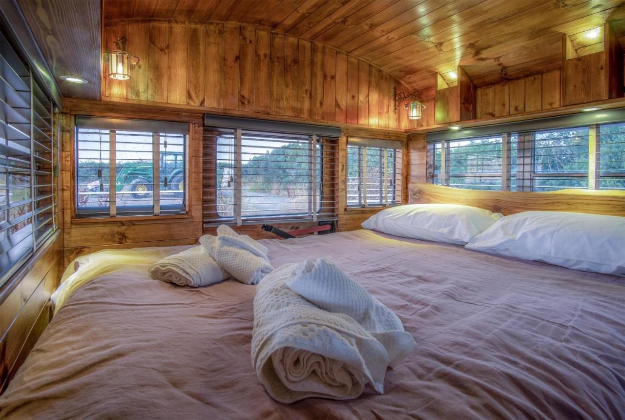 American School Bus - 1 Bedroom - Blossom Farm - Tiers Cross Johnston Exterior foto